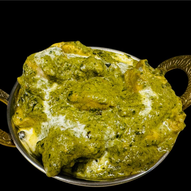 Delicious Saag Dishes at Our Indian Restaurant