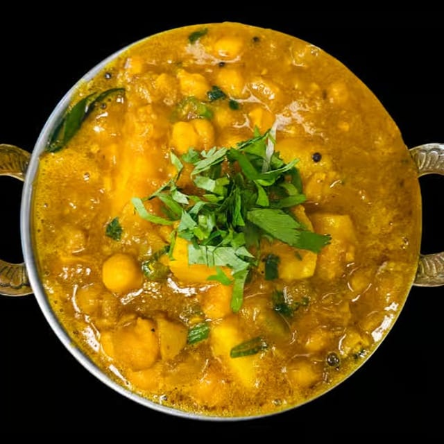 Chole Curry.